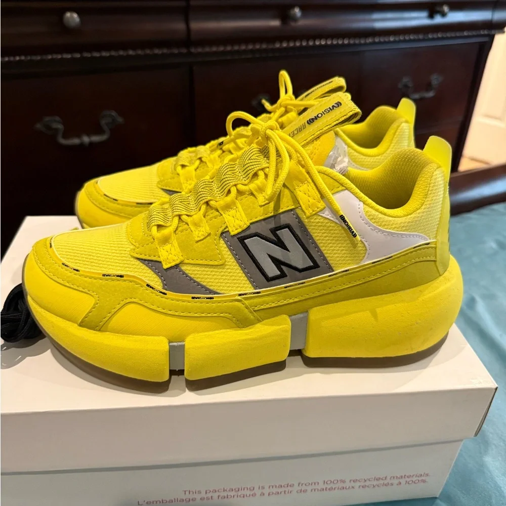 Jaden Smith x New Balance - Picture 2 of 4